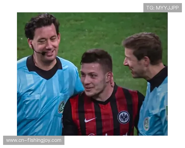 法兰克福出售主力前锋埃基蒂克与马尔穆什，双线作战实力受损