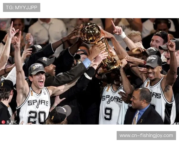 吉诺比利徒手抓蝙蝠往事重提，球场意外成趣谈